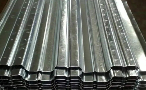 高层住宅吊装武都楼承板怎么省工期